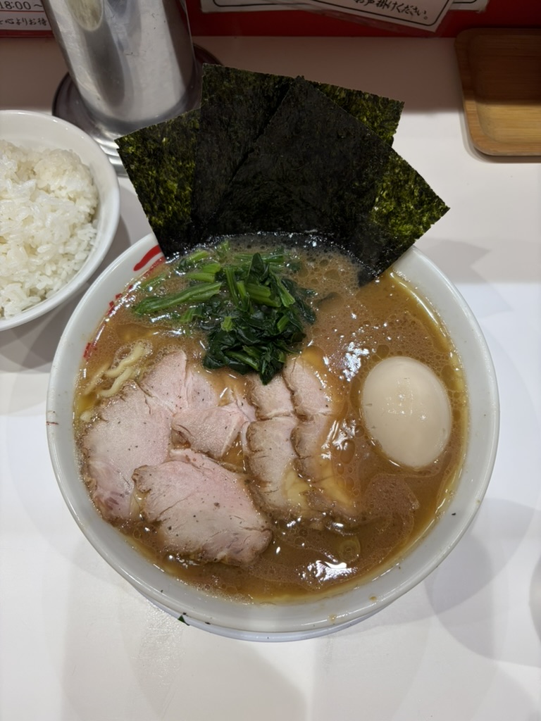 ラーメン三浦家（葛飾区・金町）｜海苔×豆板醤×ご飯がまさかのカニ味噌だった話