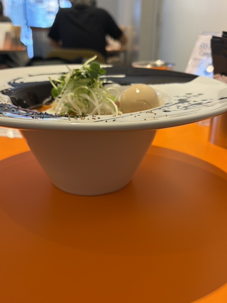 横から見ると帽子っぽさがよくわかる