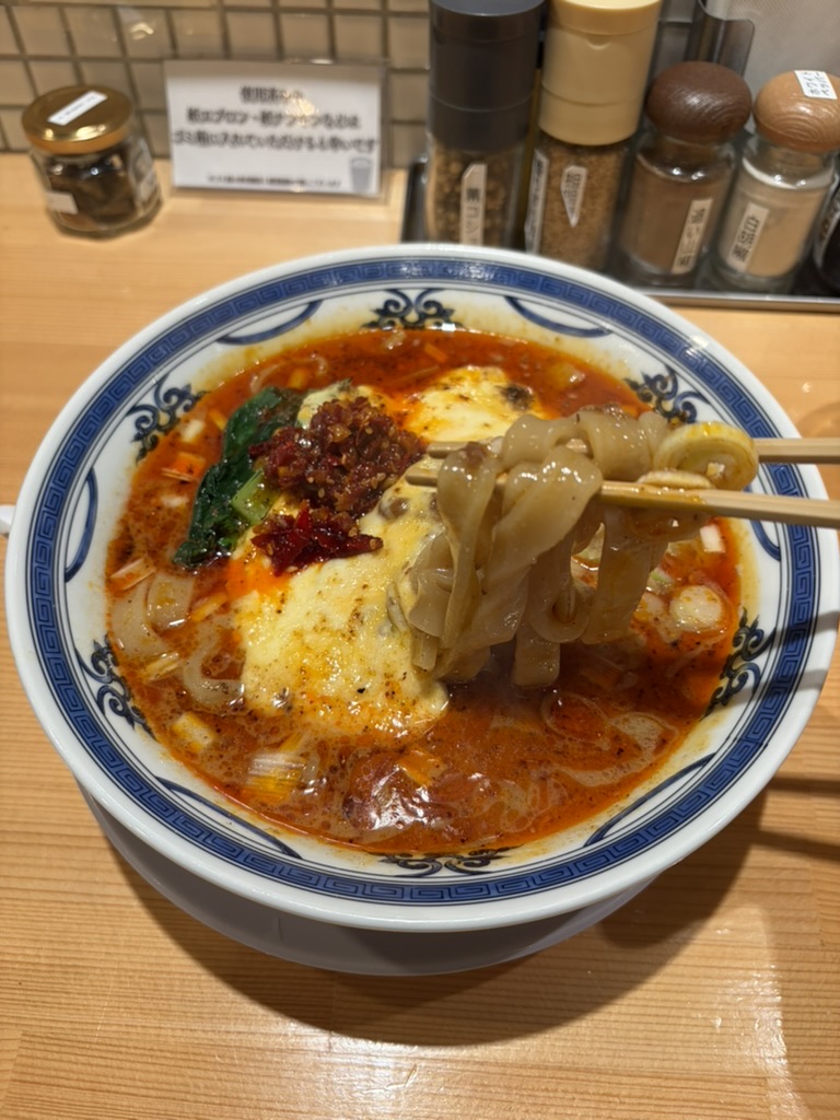メンドコロ天鳳 極太おもち麺のリフト
